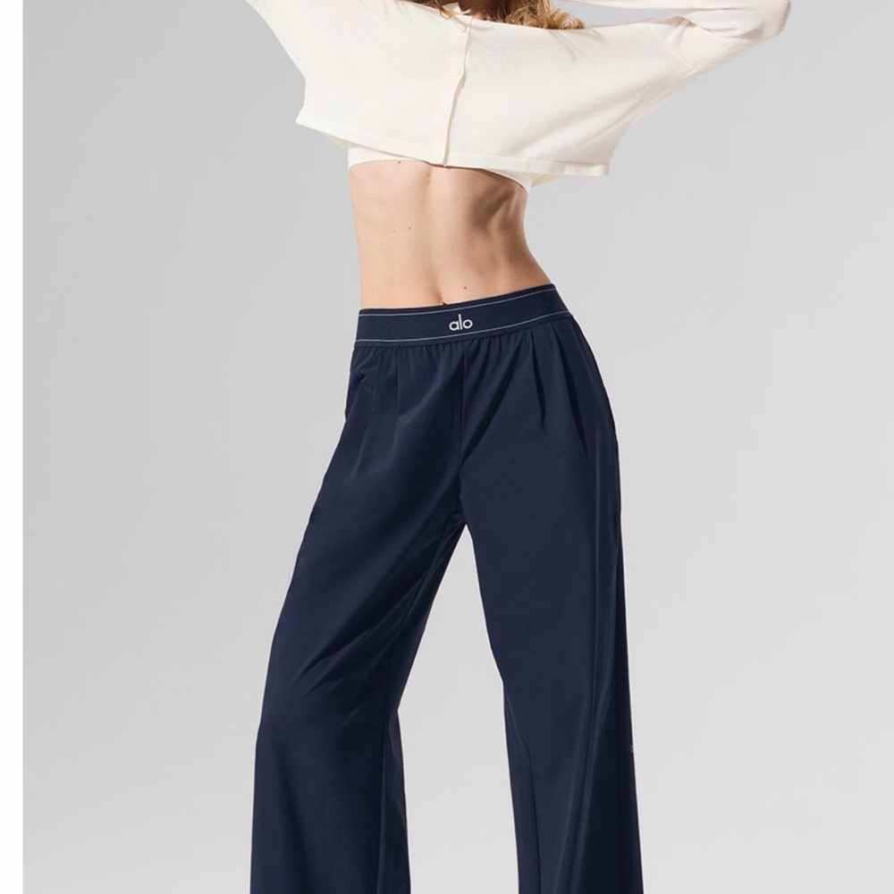 ALO Suit up trouser XXS regular length.Navy.